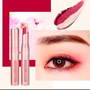 🌺 Two Tone Eyeshadow Stick in Peach 🍑 Blossom from Kaxier